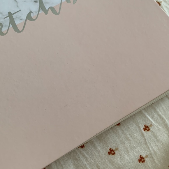 Pierre Belvedere White & Pink Marble Sketchbook - Picture 4 of 4